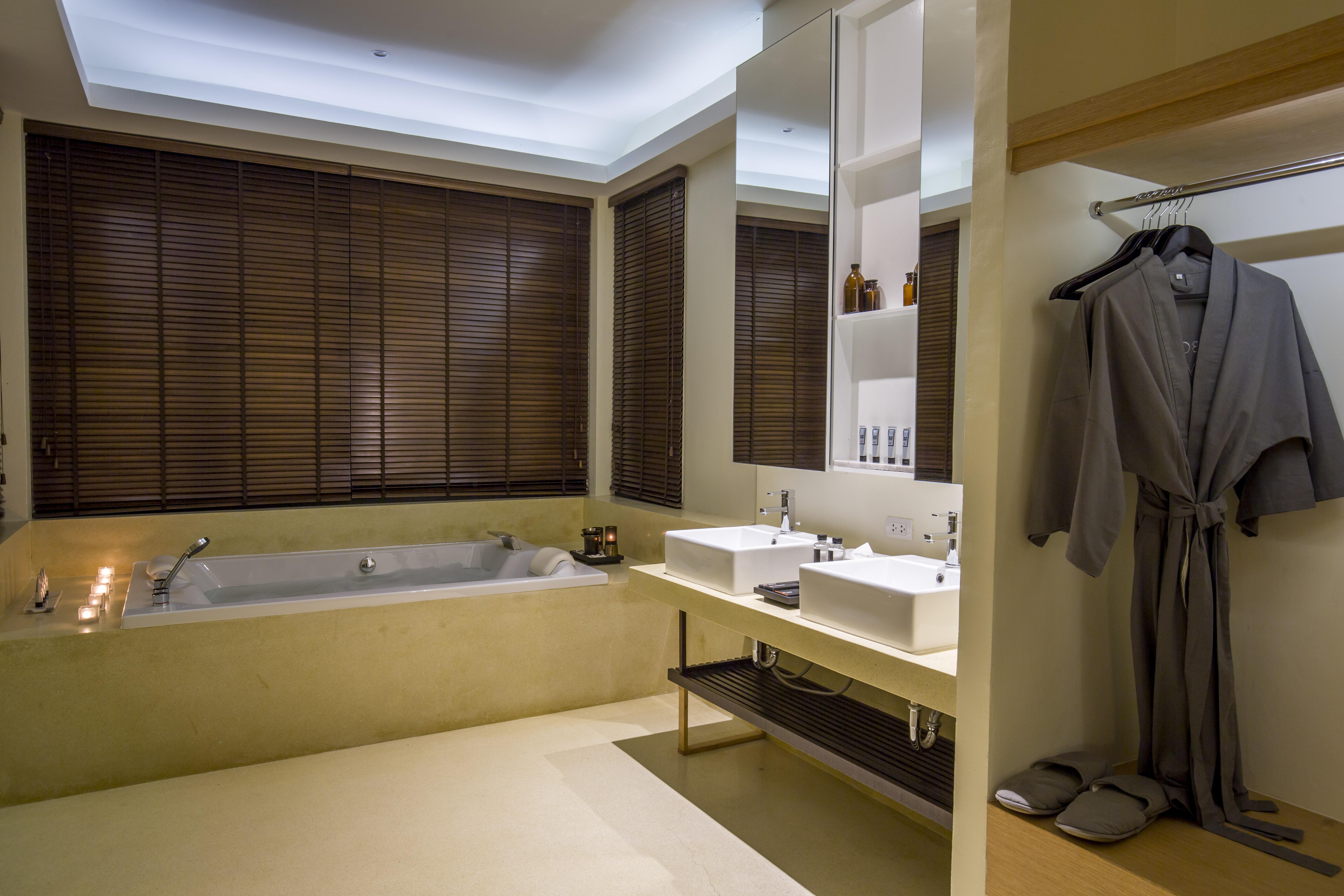 The Anda Mani Khaolak Beachfront Villas Khao Lak Exterior photo